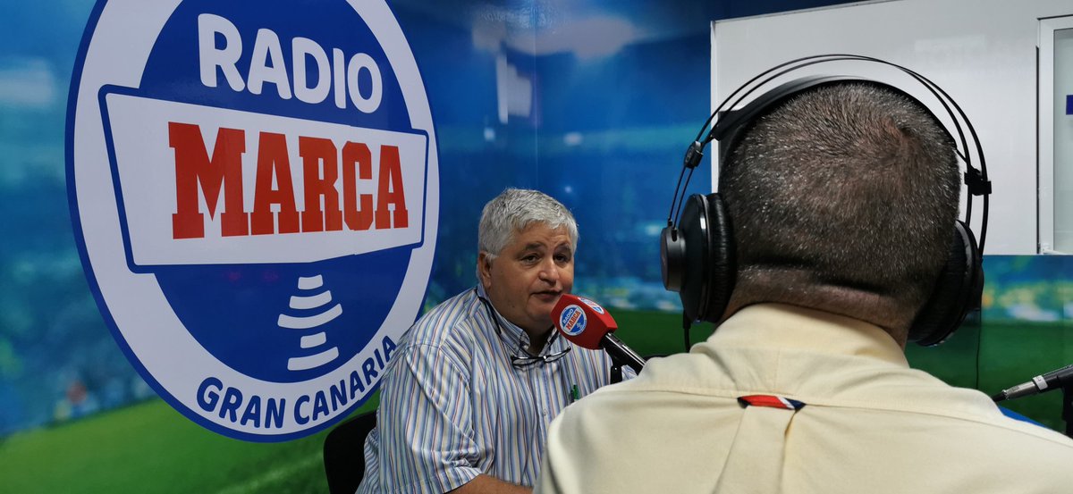 RadioMarcaGC's tweet photo. 🎙️ @arencibiajj @FFLasPalmas en #DirectoMarcaGC:
"Hemos abaratado los gastos de los cursos de entrenadores y tenemos más de 500 clubes inscritos"
Sintonízanos:
📻88.2, 98.3 y 104.5FM
👨💻https://t.co/1gDTBtWNoT
📱RadioMARCAGC (APP) https://t.co/DGNNUZQgQo
