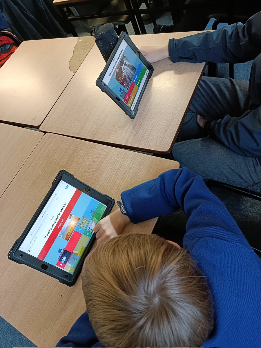 _MsLeahBrophy_'s tweet photo. LOVING the Colour Kingdoms game mode on @Kahoot ! Finding it more effective for revision than classic game. Students more carefully thinking about answers and responses! Will defo be using it more! @stjosephsrush @KielyEmer #kahoot #hereforit #interactivelearning #fun https://t.co/P2mKx5bHwJ