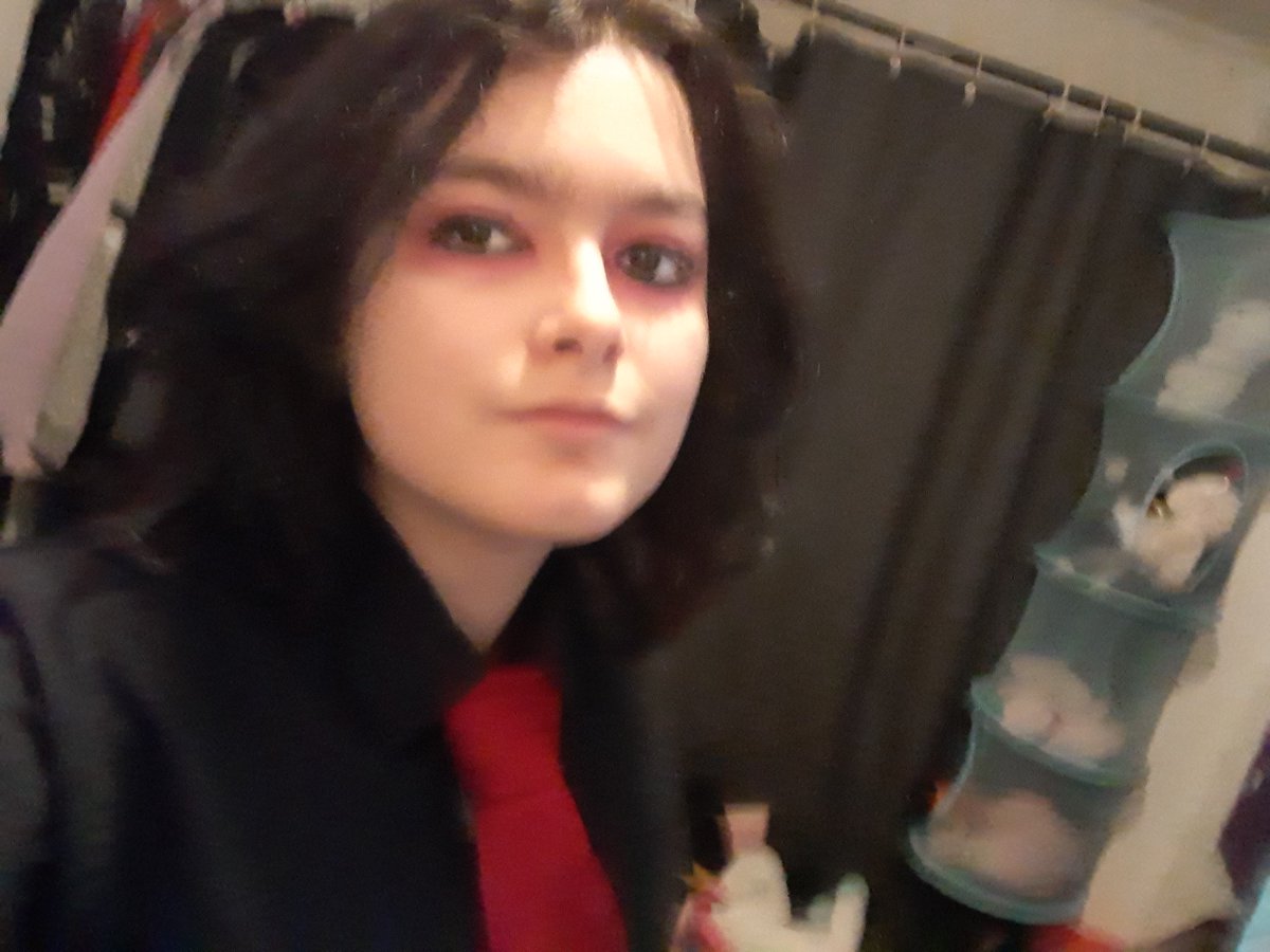 im singing helana by mcr for choir so i decied to dress up as gerarad,today is going to be fun