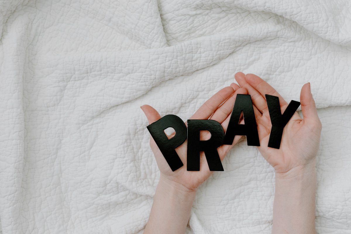 kairosconnexion's tweet photo. 1 Tim 2:1-2 says 'I urge, then, first of all, that petitions, prayers, intercession and thanksgiving be made for all people— for kings and all those in authority, that we may live peaceful and quiet lives in all godliness and holiness’.
#prayfornation #prayerchanges
#Prayer https://t.co/KFBKjnCBh2