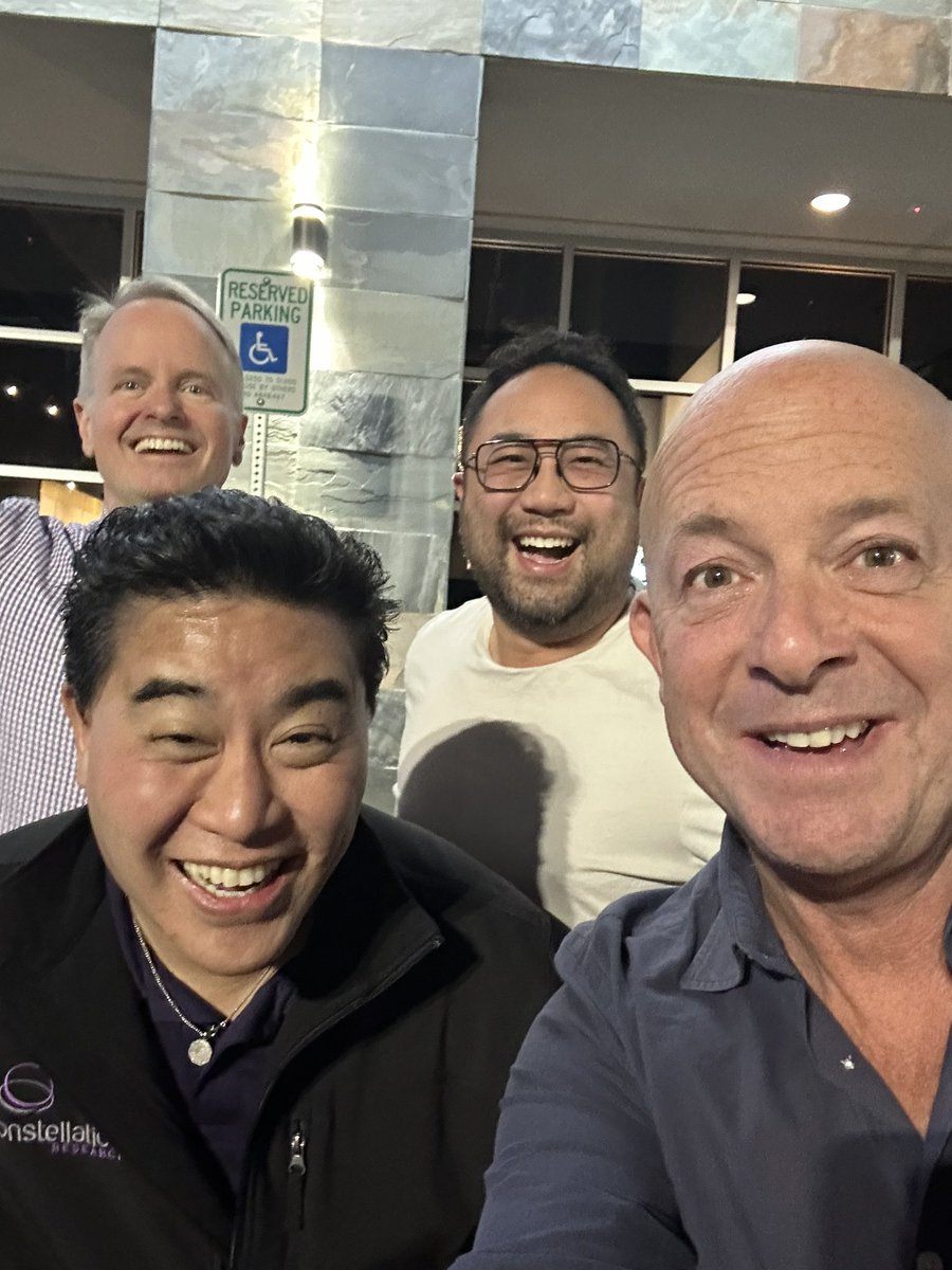 MyPOV: an amazing meal with <a href="/Markjeffries1/">Mark Jeffries</a>  @rPinkerton  Dr Michael Chan #CloudWorld