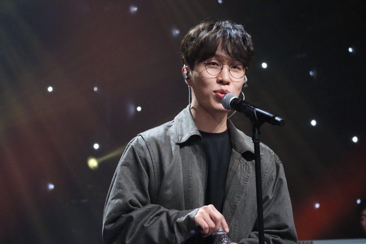 jjori_10ran's tweet photo. 슈스가 여기 또...!

-
#소란 #고영배 #이태욱 #편유일 #서면호 #김동민 #아임라이브 #imlive #1mlive 
@band_SORAN @SORAN_kyb https://t.co/97S8ZENPqn