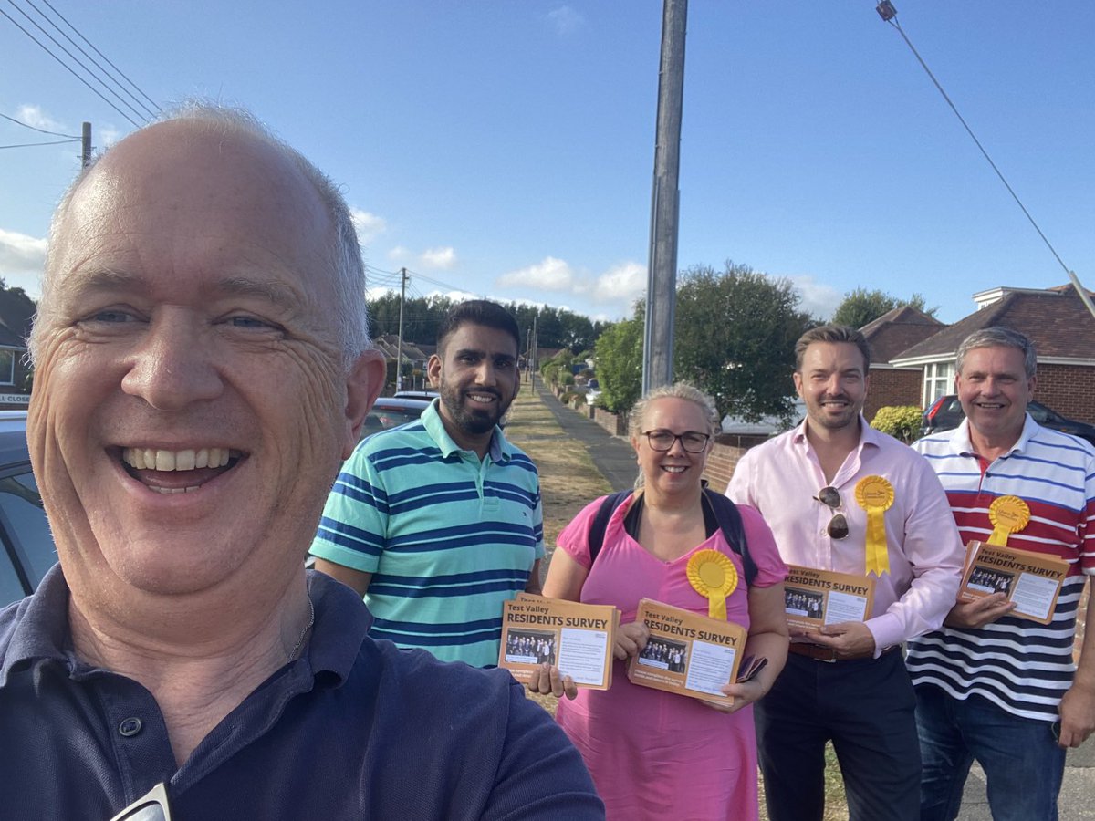 As Lib Dems, team spirit is so important! Most, if not everyone, in your team will be a volunteer and any employed staff will be giving more than they are contracted to. So, enjoyment, achievement and personal development need to be part of the deal! 🔶