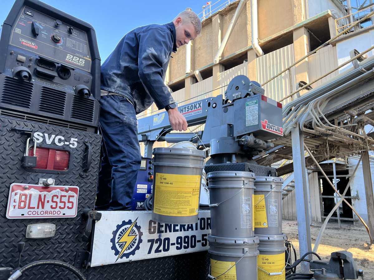 Generatr_Source's tweet photo. Our team was up at the crack of dawn on the farm! No, not plowing a field or collecting eggs, but fixing and servicing the huge farm's Caterpillar! Click https://t.co/BzsihaAT9Y to see what our team did!
#GeneratorService #ServiceCall #FarmPower #Caterpillar #FieldService #Cat https://t.co/huwSXNnkzi