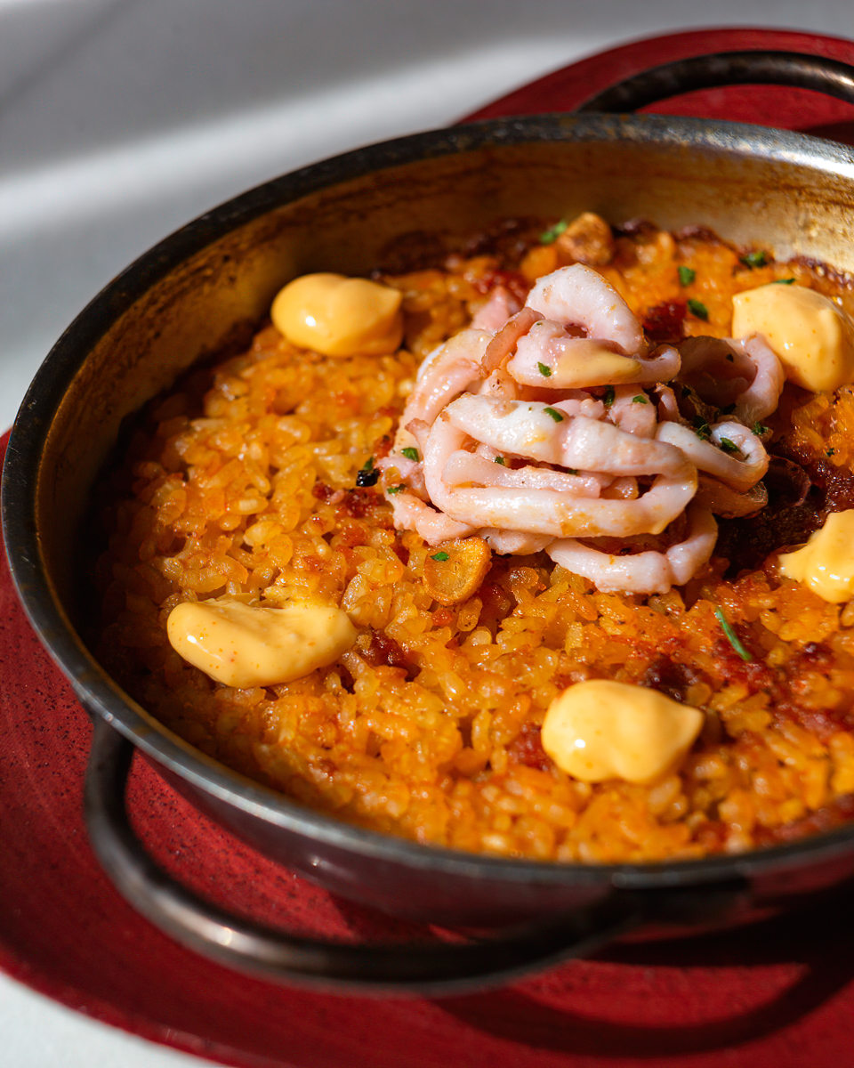 Al mal tiempo NUEVOS PLATOS! Mejillones a la Brasa con Mojo y Hierbas Aromáticas y Arroz al Horno con sobrasada y Chipirones al Ajillo.  Buena excusa para acercaros este fin de semana a visitarnos! #ellaul #restaurantespuertodesantamaria #restaurantes  #ElPuertoDeSantaMaria