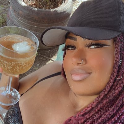 Sarah_Helena01's tweet photo. #NovaFotoDePerfil https://t.co/wg0cmYgKEy