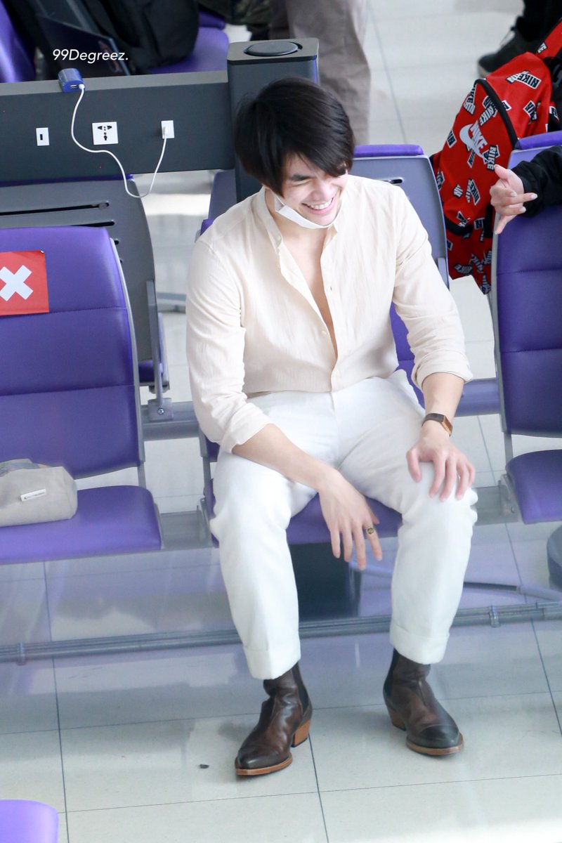 99_degreez's tweet photo. ดีค่าาาาา น่ารักกกกกกก

#MilePhakphum
#GreenyRose https://t.co/4Ez4cDSFDi