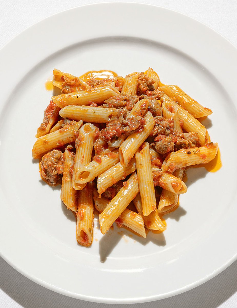 This week’s #CookbookCorner features the beautiful River Café Look Book by @RiverCafeLondon. Read all about it and get the recipe for Penne with Quick Sausage Sauce nigella.com/cookbook-corne…