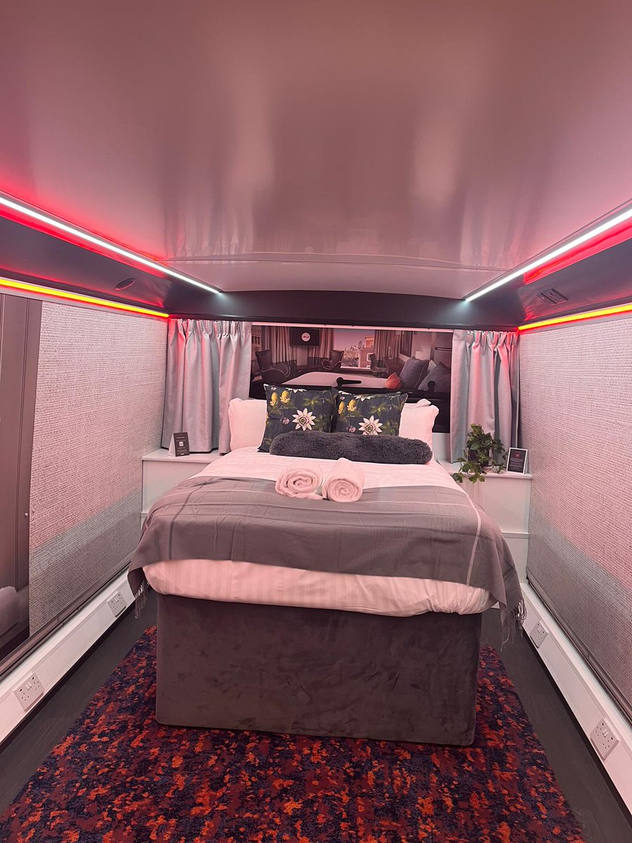 ExecSpace's tweet photo. We went along to see the @LeoHotelsUK Bus Tour yesterday.

Craig, Director of Sales shared they're opening the renovated Leonardo Royal Edinburgh City next week and have exciting plans for expansion within the brand in Edinburgh and London.

#venuefinding #events #venuerenovation https://t.co/RjkuTlW2iv