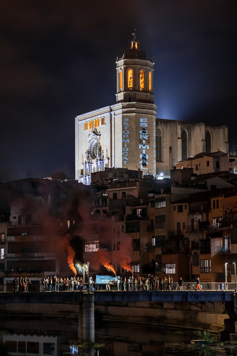 5) Des de la Plataforma, a la vegada que des del territori, ens seguirem oposant a qualsevol infraestructura fòssil, ja sigui el #MidCat, el #BARMAR , el gasoducte subaquàtic Bcn-Livorno, o qualsevol altra, ja que cap donarà resposta a la crisi energètica actual.

Seguirem!✊