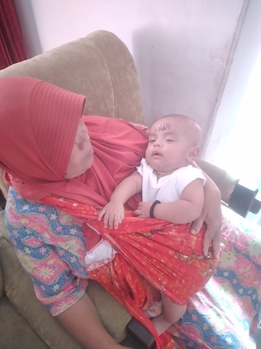 Ftmzhro's tweet photo. Hampir 3bulan ya nak umurmu, semoga senantiasa diberi kesehatan sama uti juga, #anaksholeh https://t.co/vi4Uh0gUy8