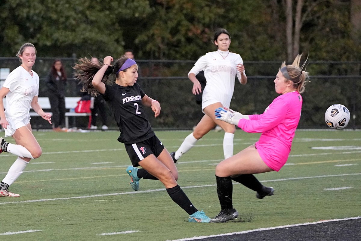 Game-winner by Sara C. off of a nice pass from Hailey A. sealed Red Hawks 4th MCT crown in a row!  Defenders Ava B., Lina B., Olivia D., Arden G., Alex V., and holding mids Meg B., Sophia M., and Laney K. were in lock down mode in MCT's.  Keepers Katie D. and Ava Bro. solid.