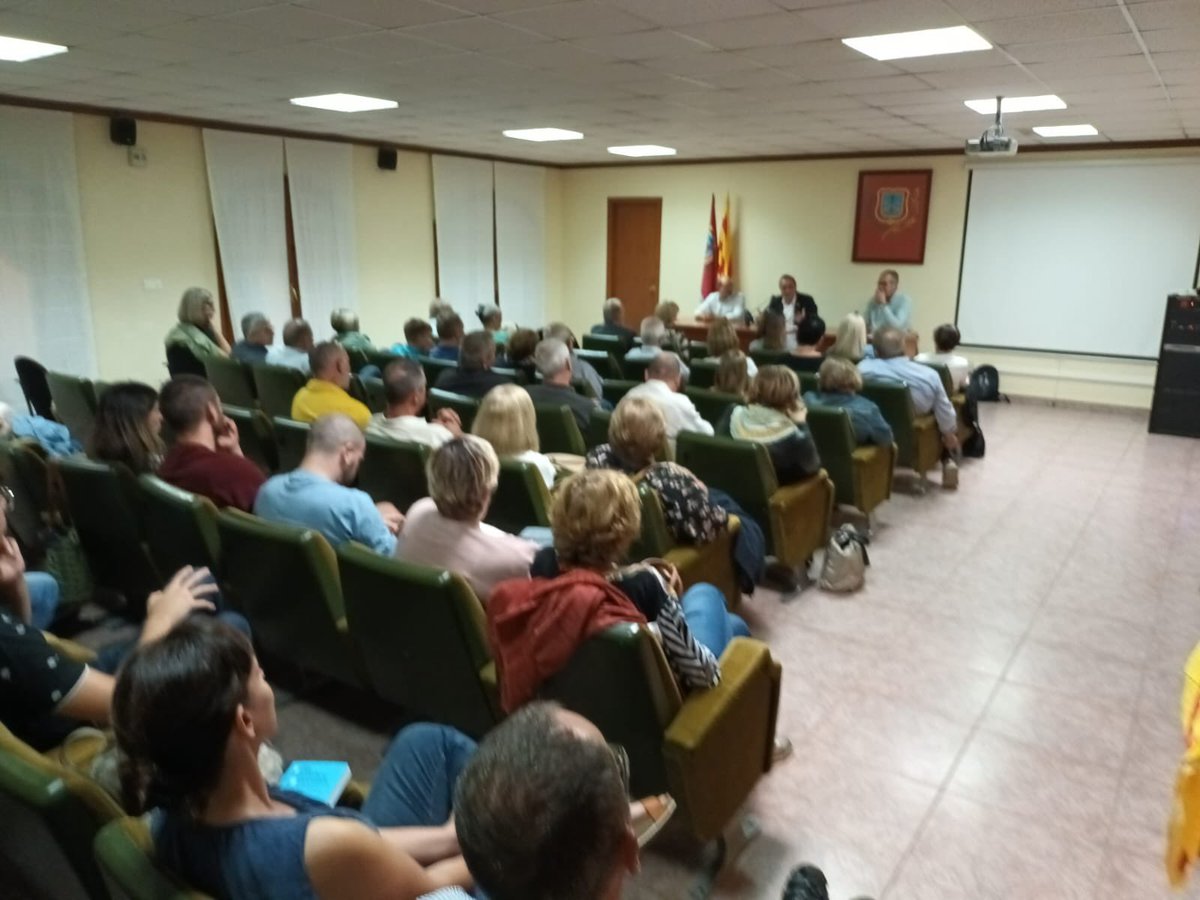 joseprull's tweet photo. Estic immensament agraït per l’acollida a Vilallonga del Camp. Ara,  com mai, val la pena posar en valor allò que vam ser capaços de fer l’octubre del 2017 i, sobretot, la nostra determinació per culminar-ho. https://t.co/YEyVvu1UvO