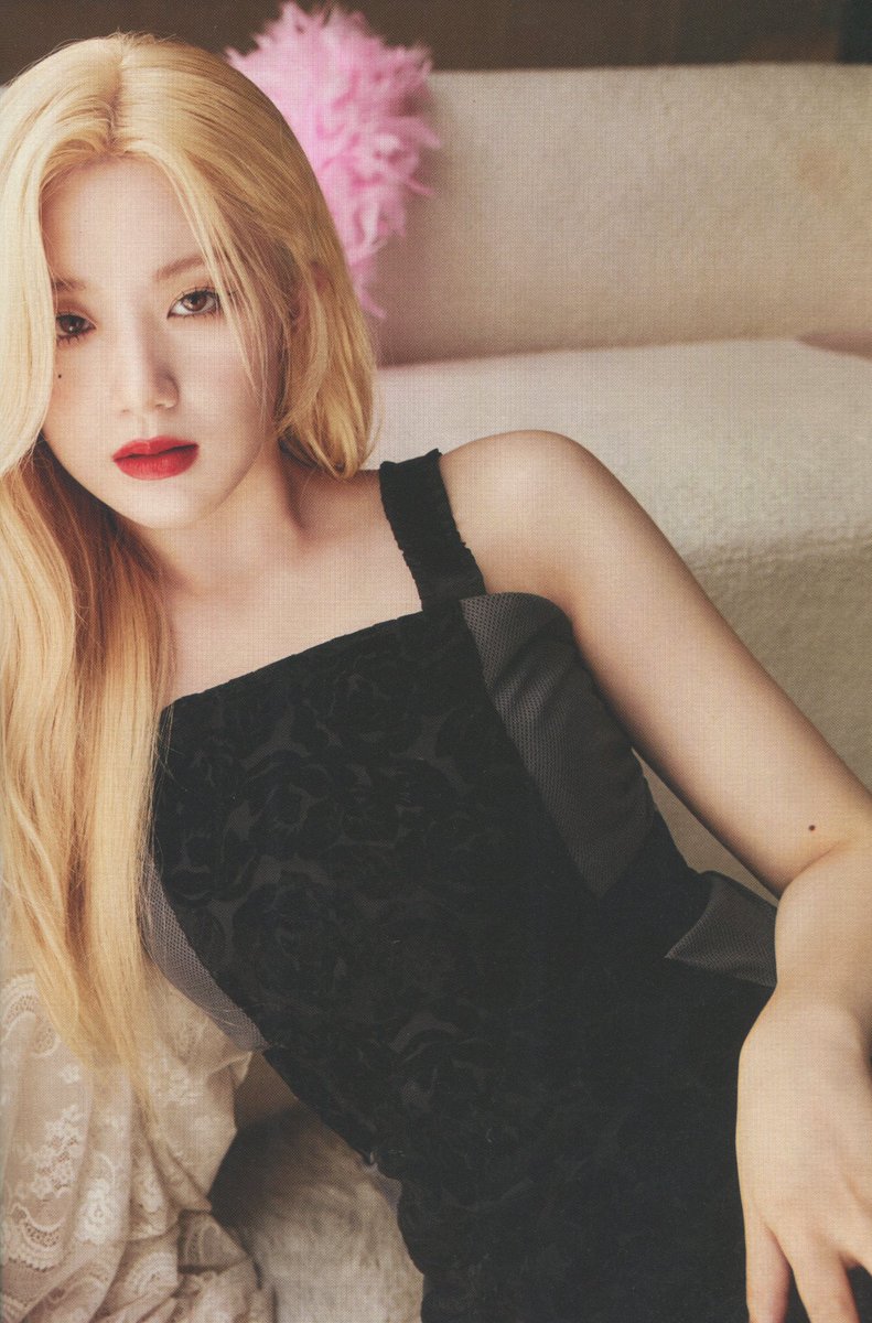 [#슈화] 찰각 📸 #여자아이들 #G_I_DLE #SHUHUA #I_LOVE #NXDE #슈화 #여자아이들 #gidle # ...