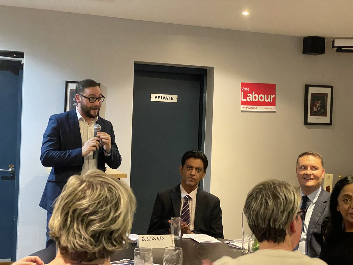 It was great to welcome our fantastic Shadow Health Secretary @wesstreeting to Bury yesterday. We visited @FED_Manchester and enjoyed welcoming people to our @BurySouth_CLP fundraiser He will make an outstanding Health Secretary under the next Labour government.