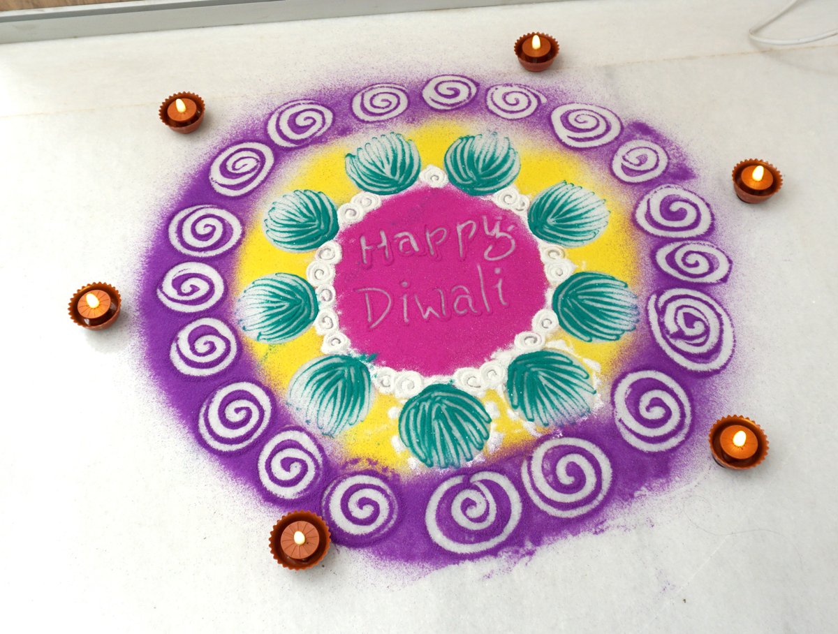 IndoGerman's tweet photo. Happy Diwali or Frohes Diwalifest to everyone from the IGCC family.
#diwali #india #festival #festivaloflights #PartnerForIndoGermanTrade #IGCC #rangoli #celebration #lights #festiveseason https://t.co/Ys2NeuLO50