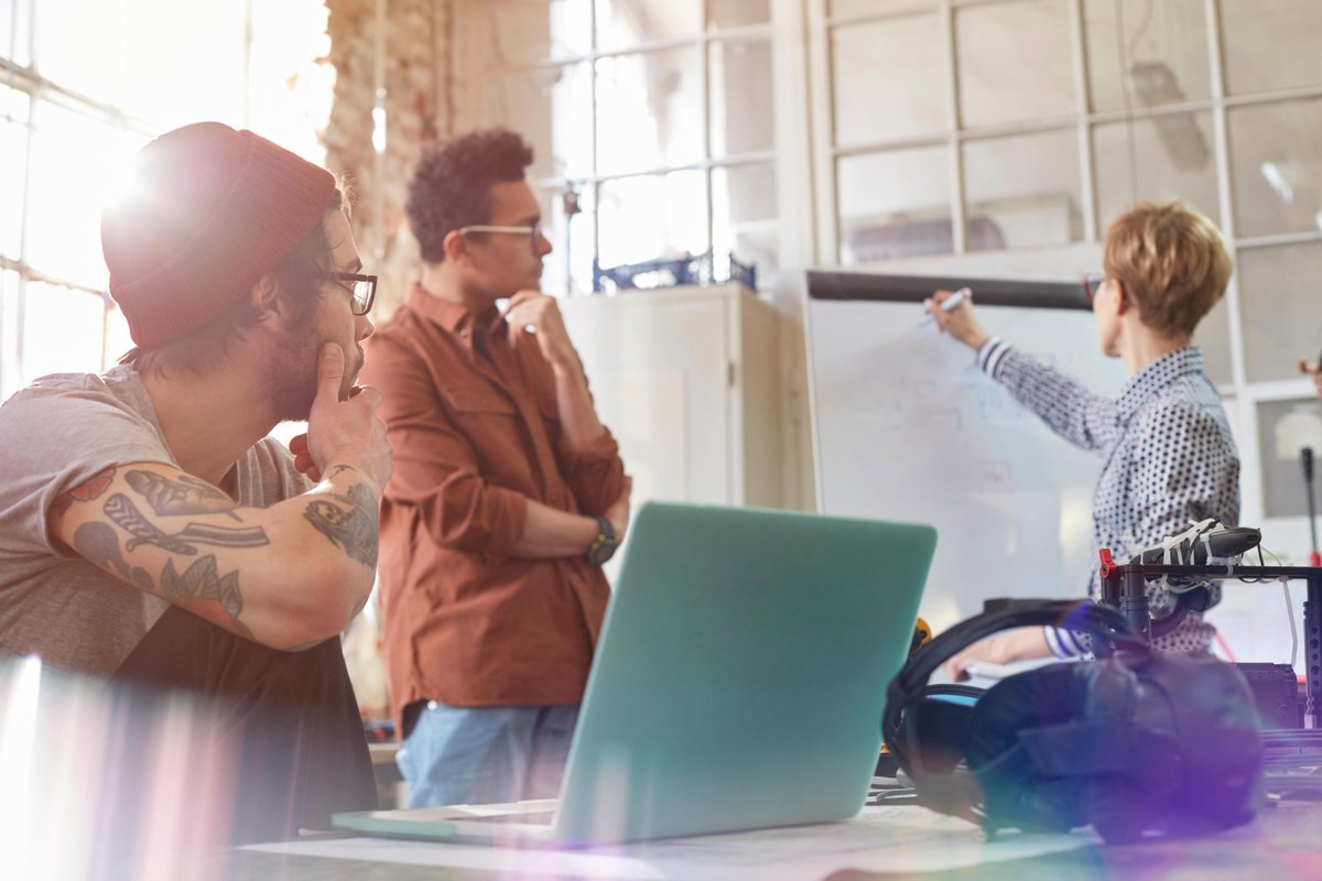 IBMItalia's tweet image. 👏 Congratulazioni a tutti i Master Inventor italiani 2022, selezionati da IBM a livello internazionale
 
💡 Grazie ai Master Inventor IBM, nuovi ideatori che lavorano con impegno e dedizione per offrire innovazione ai nostri clienti in tutto il mondo

#IBM #patents #LetsCreate