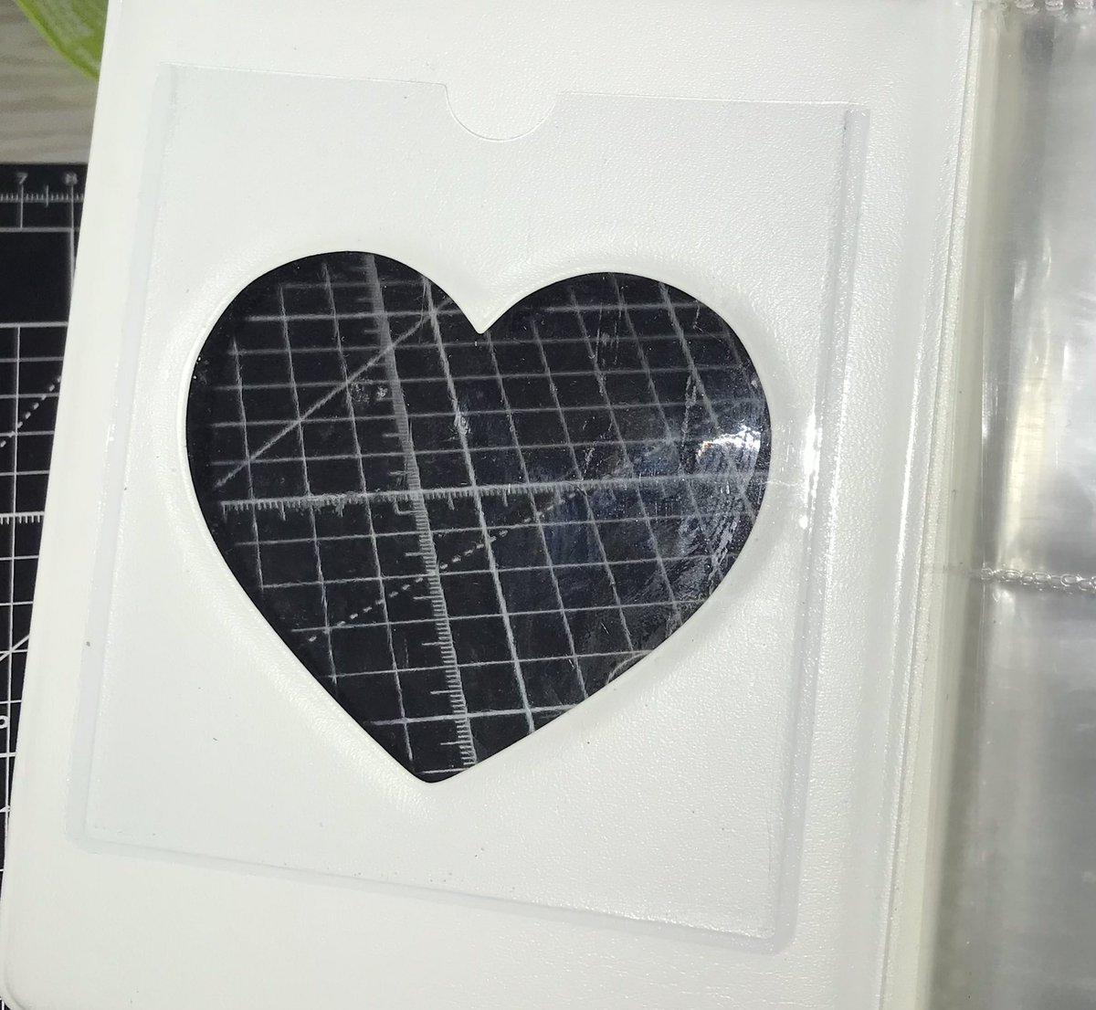 wtbkook's tweet photo. i got this for ₱400 from a bns acc, accdg to the seller yung mga marks daw sa sleeves ay due to friction) https://t.co/wXb5UBqYjV