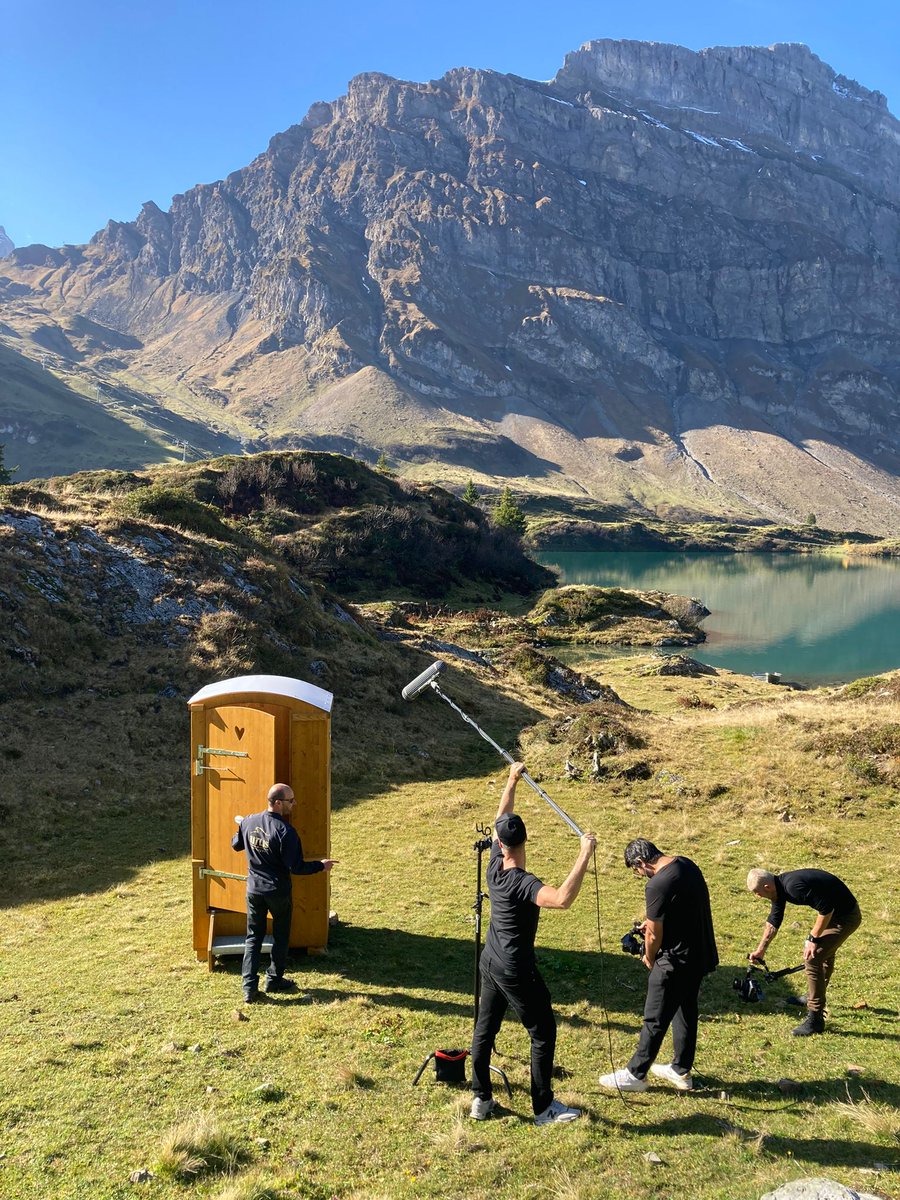 Kompotoi's tweet photo. Diese Woche durften wir ein Kompotoi an unseren langjährigen Kunden der @EngelbergTitlis liefern. Wir haben die Chance gleich mal genutzt um Silvan von den Bergbahnen zu interviewen. 
Ein grosses Dankeschön geht natürlich an @EngelbergTitlis und die ganze Filmcrew. https://t.co/k0w6Q3lrIb