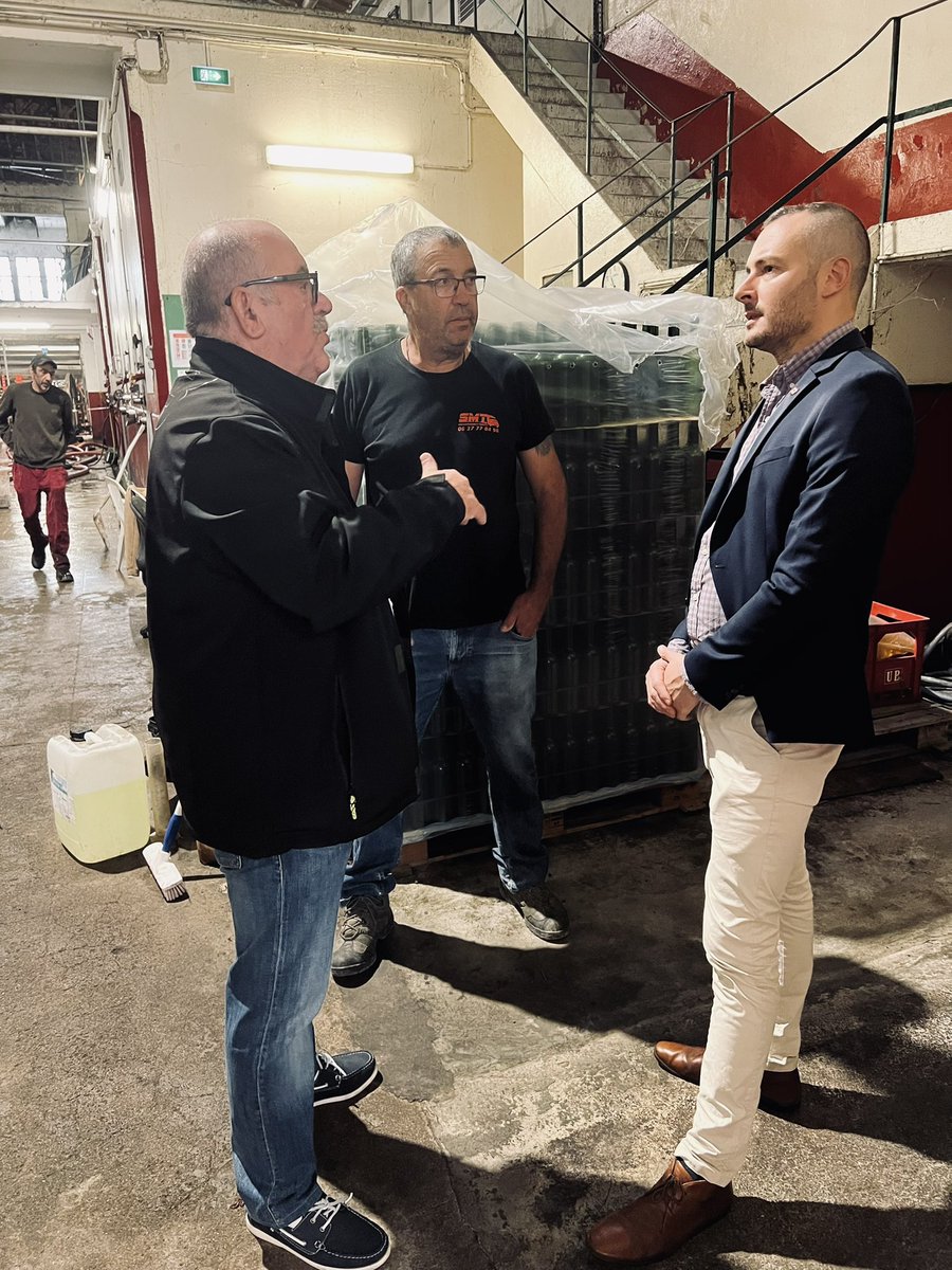 FalconFrederic's tweet photo. Visite des Celliers du Soleil Ă la cave de Cuxac-dâAude pour soutenir la filiĂšre viticole et Ă©changer sur les projets de captation de lâeau.
#Cuxac #narbonne #Aude https://t.co/jz4OkXOHnQ