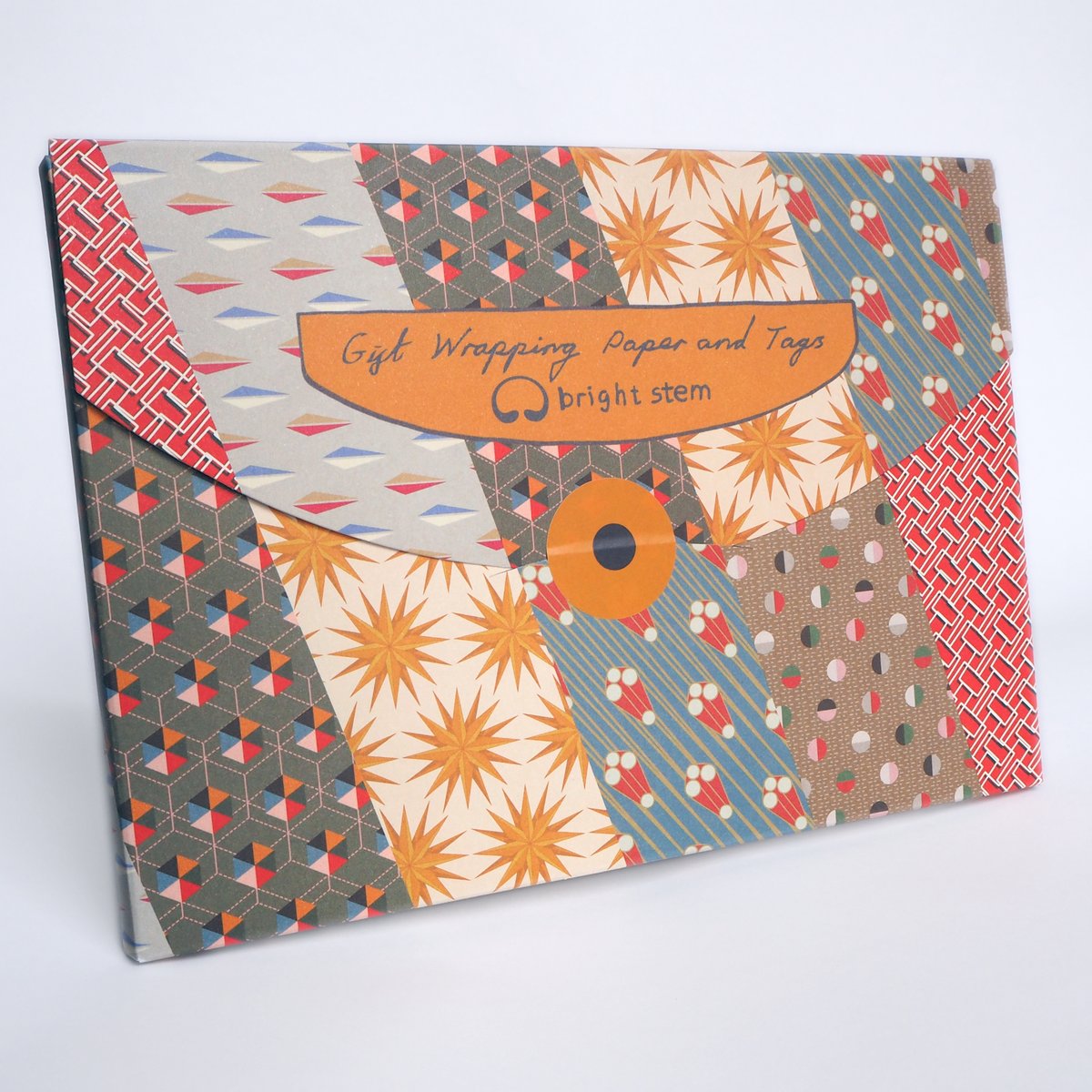 brightstem's tweet photo. Plastic free packaging for the new pack of recyclable wrapping paper. 
https://t.co/jeAyodpKas
#wrappingpaper #giftwrap #madeinuk #shopsmall https://t.co/c57Lwd4WKG