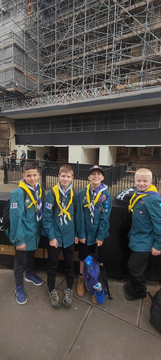 ClareB2019's tweet photo. Ready for our visit to Houses of Parliament #London2022
@MrsM_Westwood @Westwood_Office https://t.co/zQuE9RXsyU