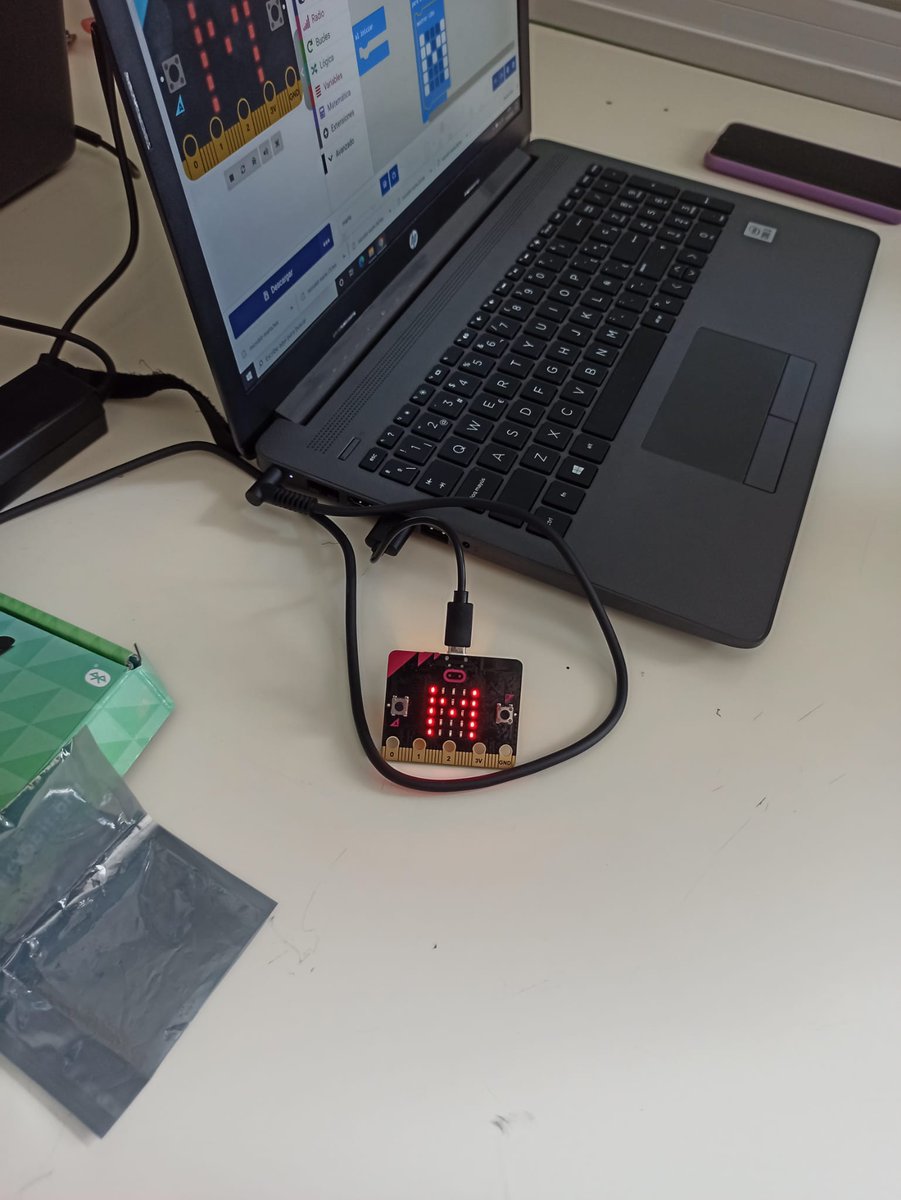 IESAcebuche's tweet photo. #Proa+ #Transformate #TrabajoCooperativo
#CodeWeek @CodeWeekEU #codigo #programacion
Semana del código en el IES Acebuche https://t.co/9MXjZx9ruj