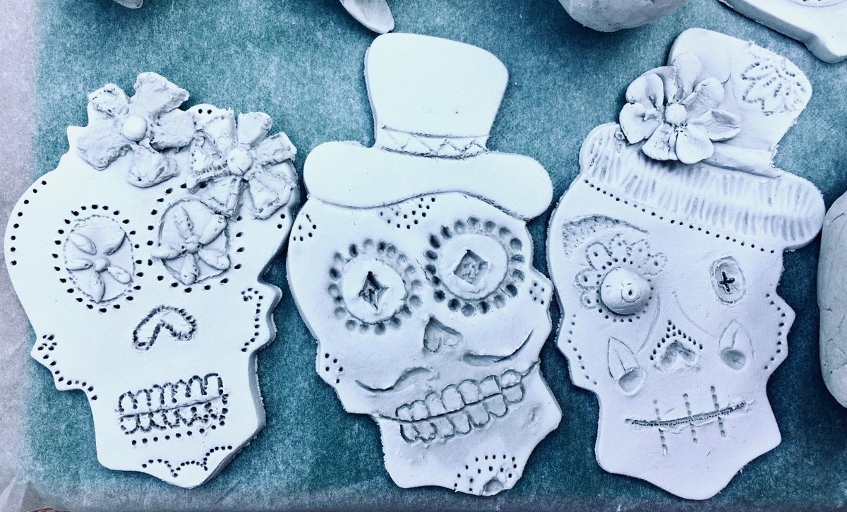 For this month’s spooktacular Scotland Online Young Archaeologists’ Club workshop we’ll be... 🪦 zooming over to Greyfriars Kirkyard 💀exploring Day of the Dead traditions in Mexico More info👇 yac-uk.org/clubs/scotland… Thanks to our funders @HistEnvScot @YAC_CBA #ScotArchStrat