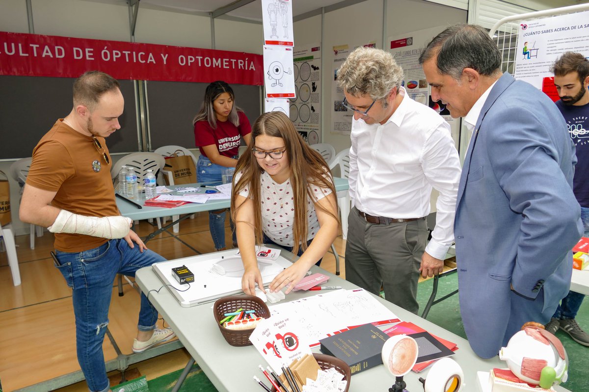 SerranoJAntonio's tweet photo. 🔬 Este fin de semana el Jardín Botánico del Malecón acoge la la Semana de la Ciencia y la Tecnología #SECYT22 de la @FundacionSeneca.

Un gran evento de divulgación científica en el que se pueden disfrutar de talleres, exposiciones o actividades🧪
 
📍No lo dudes y visítalo! https://t.co/Uegg6BiE50