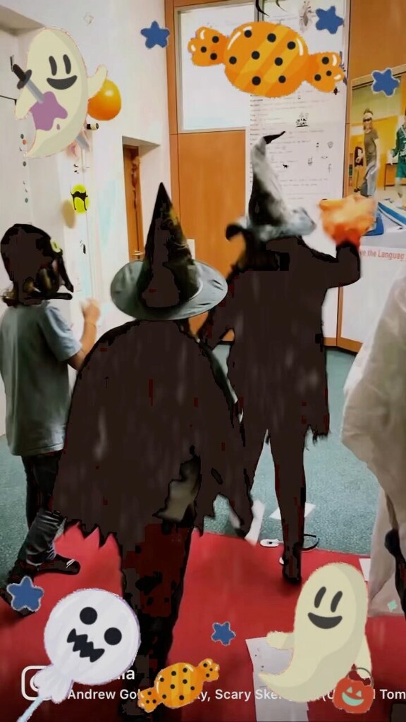 „Welcome to Live the Language!“ 
Schulklassen aus Liechtenstein besuchen den Englisch Workshop „Halloween“. Denn es ist wieder Kids Workshop Time <a href="/liela_fl/">Liechtenstein Languages</a> 🎃👻🧛‍♂️

#liechtenstein #liela #english #englishforkids #learningbydoing #fun #lernen #lernenmachts… instagr.am/reel/Cj-UTmSvD…