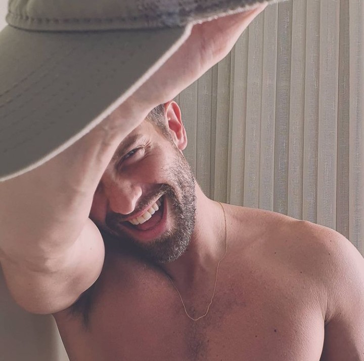PabloAFake's tweet photo. PABLO ALBORÁN. ✨

⿻ Español y malagueño
⿻ Gay versátil 
⿻ Alta experiencia en rol. 
⿻ Rol medio/extenso. 
⿻ El amor y la verdad como forma de vida💍
⿻ Más tramas y menos problemas. 

👀 +18 🔒❌

                        ↻ + ♡ = 📩

#FreeRol #GayRol #SpanishRol https://t.co/xogxjhBbPm