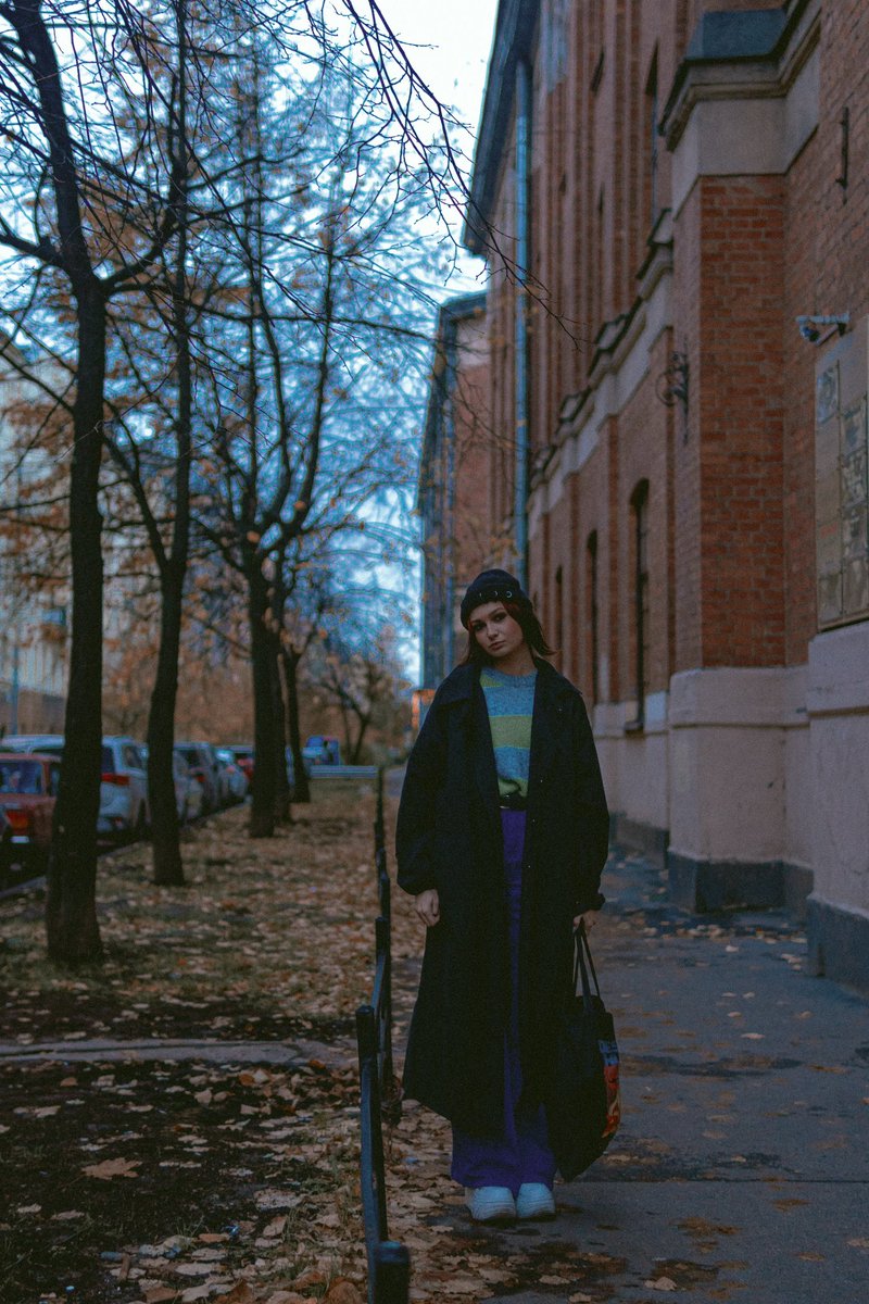 LenaLimX's tweet photo. I like autumn and colored leaves 🍁 https://t.co/KJJHxEzxOG