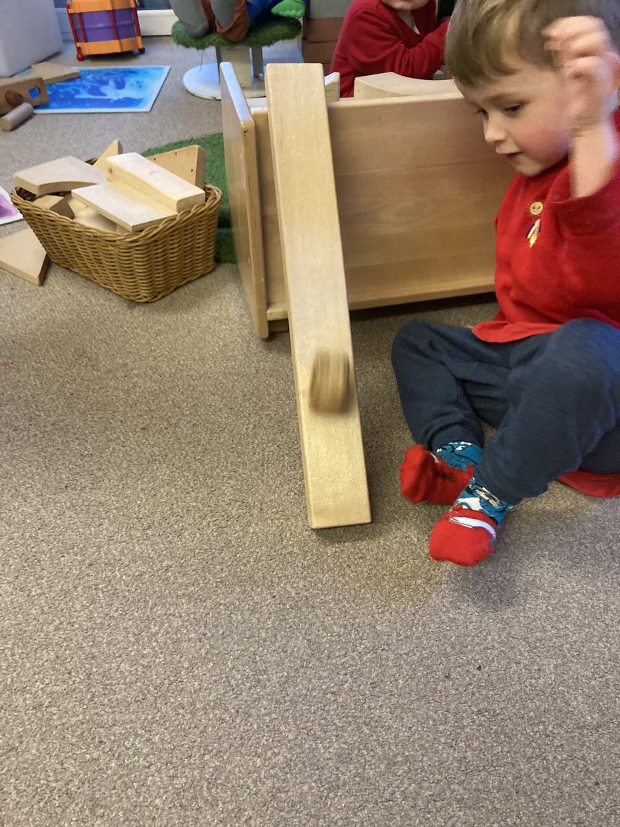 osbornecnweb's tweet photo. The excitement over a round block that ROLLS! Observing fascinations of rotational and trajectory schema in block play this morning! #Fascinations #Schema @EAS_EarlyYears @BrimbleGaynor @misshappyjones @NewportFIS @NewportCouncil @FroebelTrust https://t.co/m9rwMlqjfr
