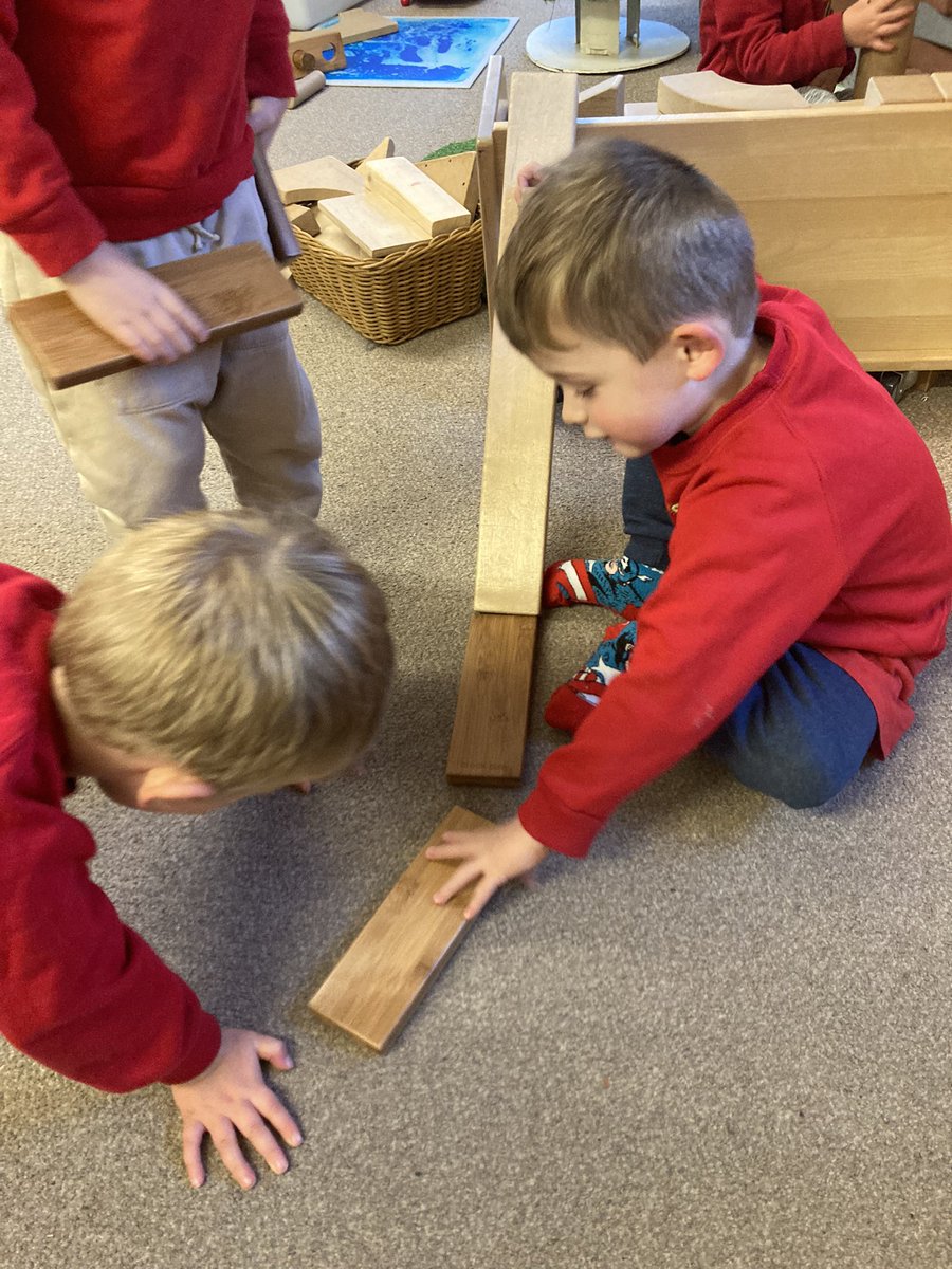 osbornecnweb's tweet photo. The excitement over a round block that ROLLS! Observing fascinations of rotational and trajectory schema in block play this morning! #Fascinations #Schema @EAS_EarlyYears @BrimbleGaynor @misshappyjones @NewportFIS @NewportCouncil @FroebelTrust https://t.co/m9rwMlqjfr