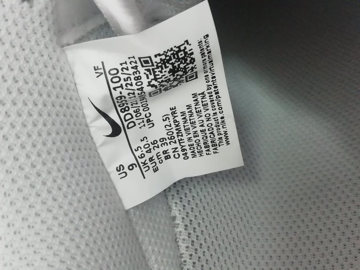 ppggamxd1's tweet photo. ขายรองเท้า Nike AF1 ไซส์ UE 9  มือหนึ่งจ้า  หิ้วมาจากอเมริกาแต่ซื้อมาแล้วใส่ไม่ได้ ซื้อมา3,700฿ ปล่อยขายที่3,400฿  น้องไม่มีกล่องน๊าา ราคาทักมาต่อรองกันได้ #ซื้อขายnike #ซื้อขายรองเท้า #Nikeairforce1
#รองเท้าผ้าใบ https://t.co/TqVZDlYU1Q