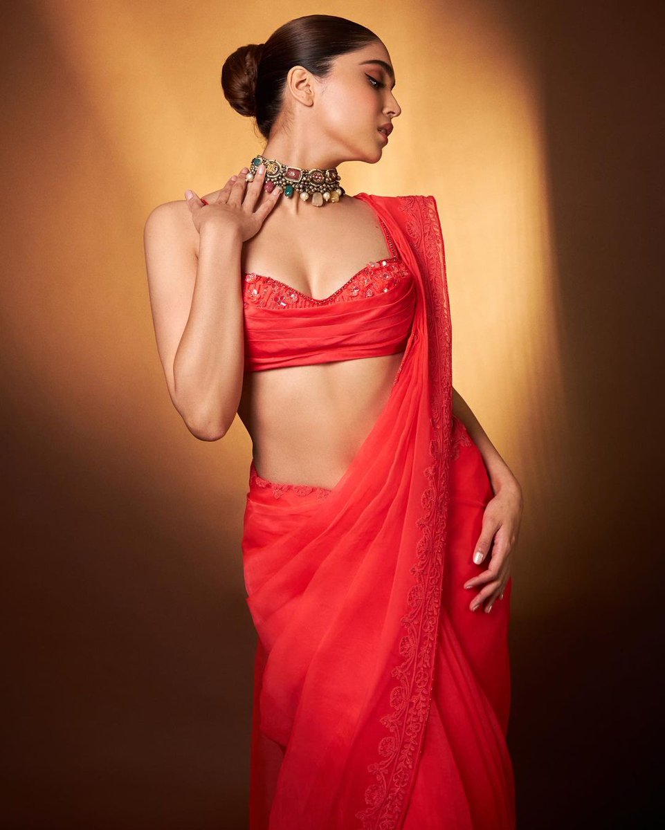 Sharvari 🐯 tweet media