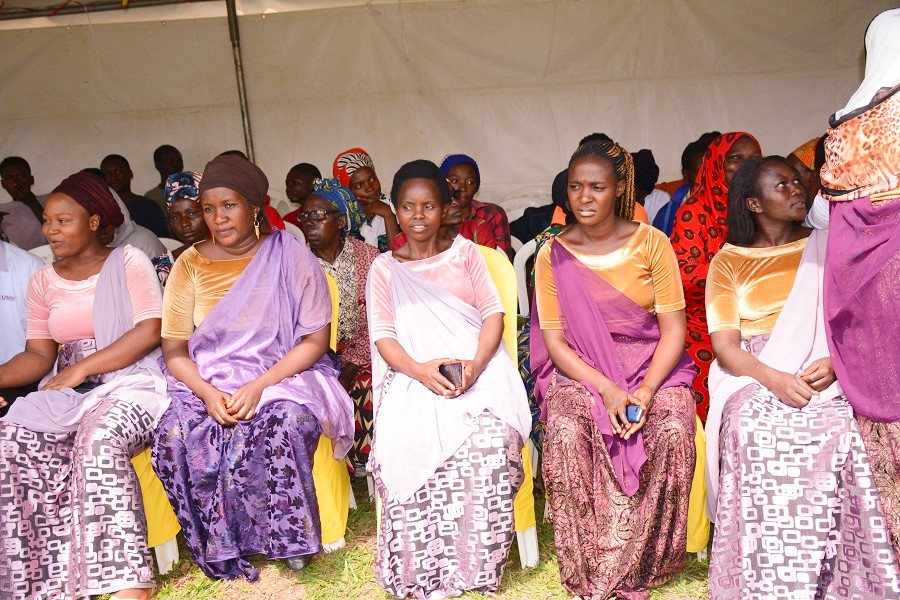 SommeilDu's tweet photo. En prélude à la célébration de la journée internationale des femmes rurale au Rwanda en date du 15 octobre 2022. La Chambre de Commerce Québec Afrique du Rwanda a participé à la célébration de cette journée en étant aux côtés des femmes rurale du district... https://t.co/wErzfAF4L8