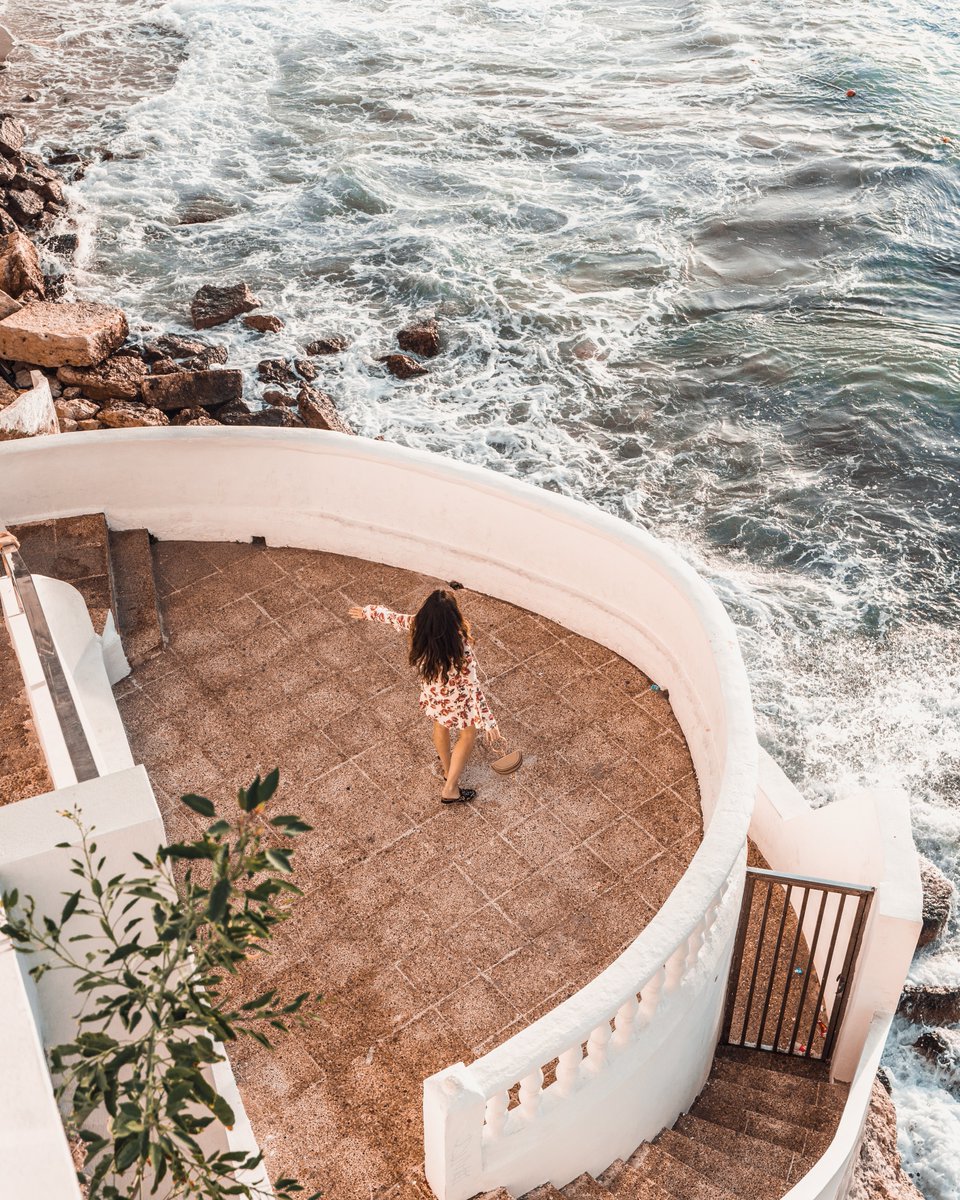 visitbenidorm's tweet photo. ¡Feliz inicio de semana #benilovers! Os dejamos hoy con esta foto de un rincón secreto de Benidorm, ¿sabéis donde es? 👀

Happy start of the week #benilovers! We leave you today with this photo of a secret spot in Benidorm, do you know where it is 👀?

#visitbenidorm #hiddenspot https://t.co/PaLkUU1RzP
