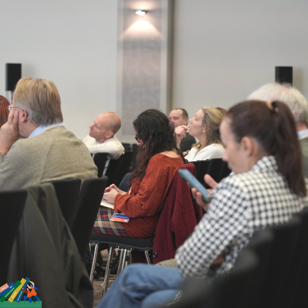 EuroFoodBanks's tweet photo. FEBA AC 2022:
International Panel moderated by Iseult Ward, CEO of @FoodCloud with the panellists:
- Brooks Reed from @CAFAmerica
- Jacques Vandenschrik President FEBA
- Chris Rebstock @foodbanking
- Frederike Meister @GlblCtzn
#febaannualconvention2022 #WeAreFEBA https://t.co/iEdkRnH5lJ