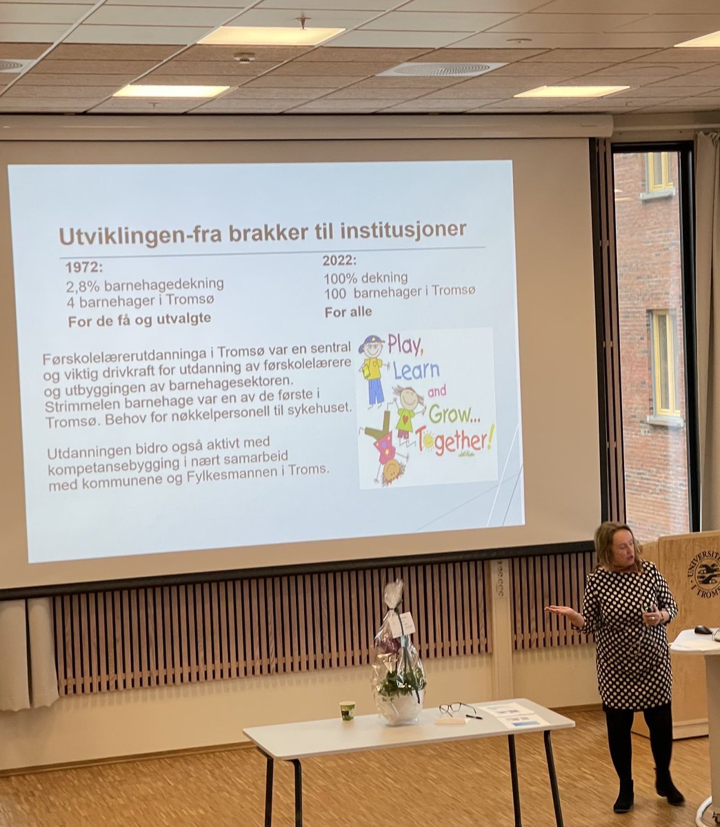 Sereptine's tweet photo. Betty Steinsvik om betydningen av #barnehagelærerutdanning i #Troms og om å hevde alternativ kunnskap, kritiske og folkekunnskap ⁦@UiTNorgesarktis⁩ https://t.co/AxLBCrdDHp