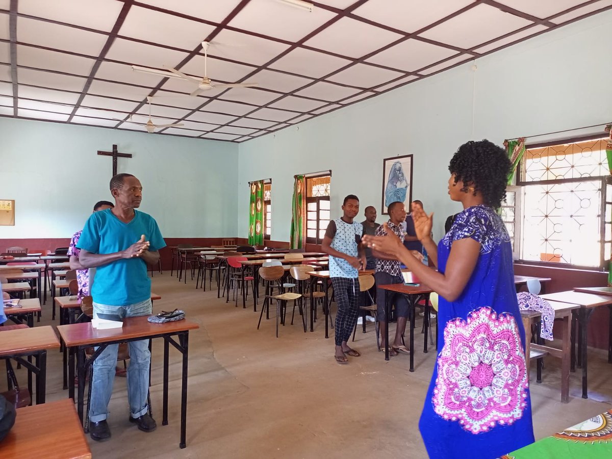 WycliffeSA's tweet photo. For the past 2 weeks, the CD Cluster had a workshop consisting of 4 groups. We are grateful to the teams for their dedication and sacrifice. And thanks to our partners for your prayers.

#Wycliffe #WycliffeSA #Bibletranslation #GodsWordineverylanguage #CDClusterworkshop https://t.co/qRNiMHwrLR