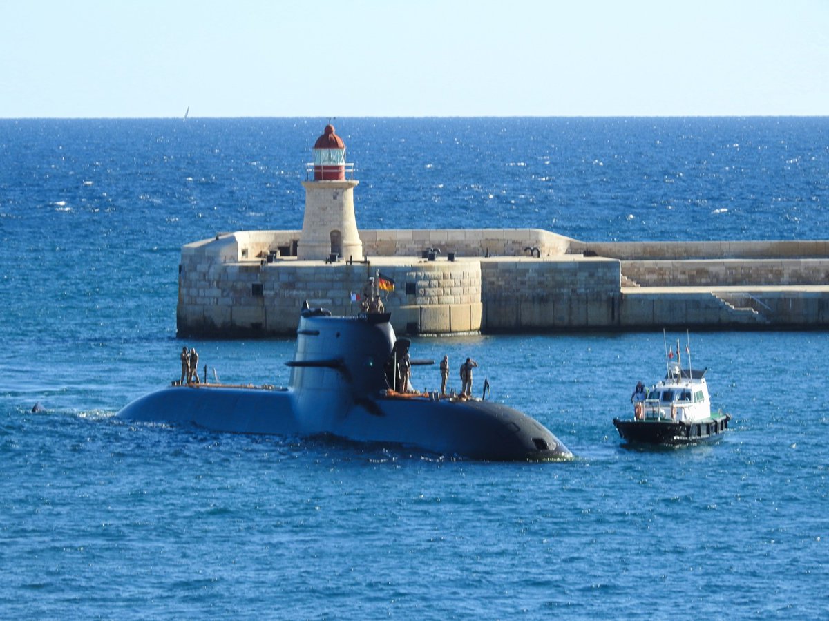 Seit Ende September beteiligt sich die #BundeswehrimEinsatz bei #EUNAVFOR Med #Irini mit dem U-Boot U35. Mehr zu dem hochkomplexen Waffensystem unter: bit.ly/3F0a6vT