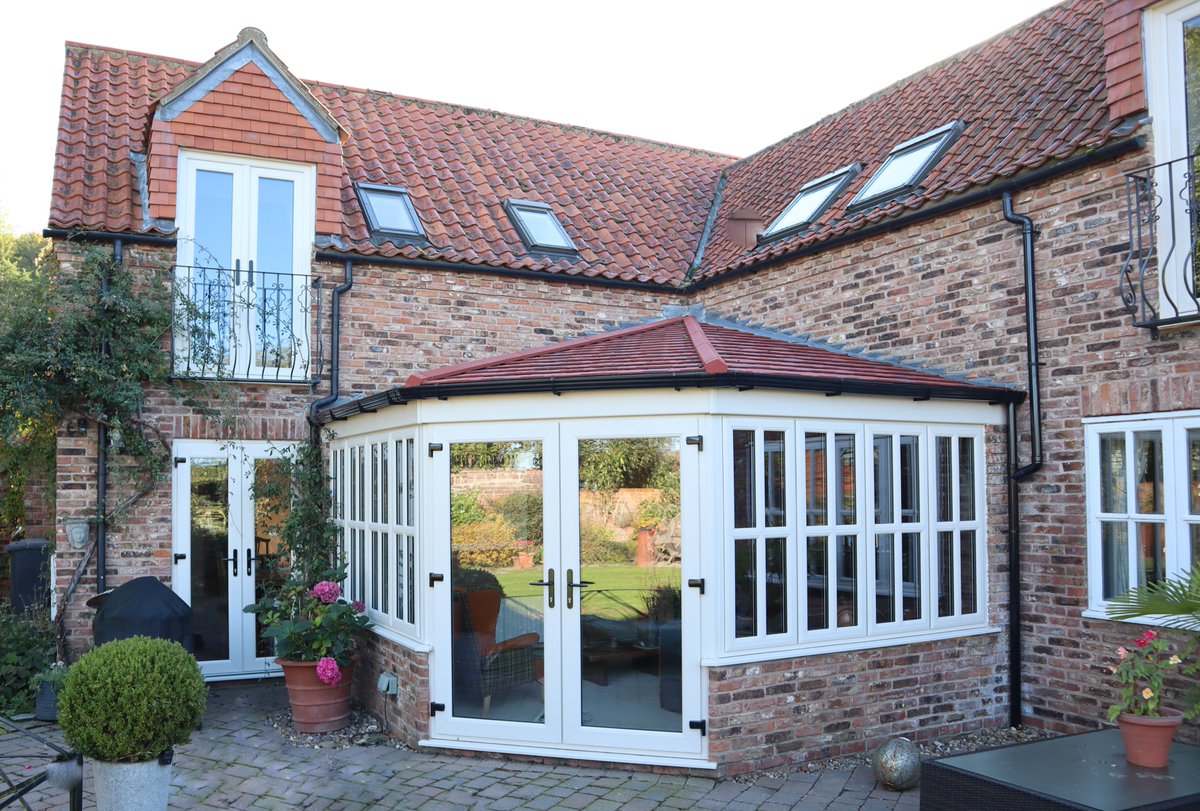 HighsealManufac's tweet photo. How stunning is this cream solid roof conservatory we supplied &amp; fitted locally. 

More details of this job &amp; many more will be coming to our website soon, in our new case study section. More information coming soon.

Call us on 01724 859326 to discuss your upcoming project. https://t.co/oP51DQ6K9q