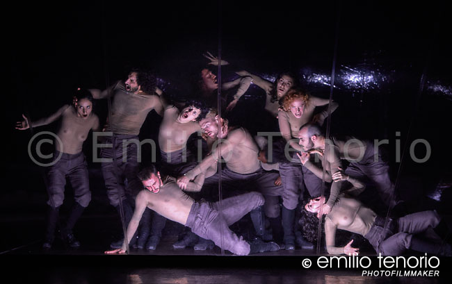 ANTONIO RUZ PRESENTA PHARSALIA EN LOS TEATROS DEL CANAL
eter.com/actualidad/not…
<a href="/emiliotenorio/">Emilio Tenorio</a> <a href="/TeatrosCanal/">Teatros del Canal ▪️ Comunidad de Madrid</a> <a href="/ciaantonioruz/">Compañía Antonio Ruz</a>