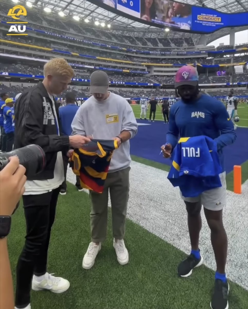 Jersey swap with the <a href="/NFL/">NFL</a> Super Bowl Champions. 💍
 
<a href="/ONeills1918/">O'Neills</a> @adelaide_fc 🤝 <a href="/RamsNFL/">Los Angeles Rams</a> 

#WeFlyAsOne #RamsHouse

#ONeills #OneTeam #TeamONeills #HighPerformance #ApparelPartner #Professional #Grassroots #SportsAccessories #TeamWear #Football #AFL #NFL