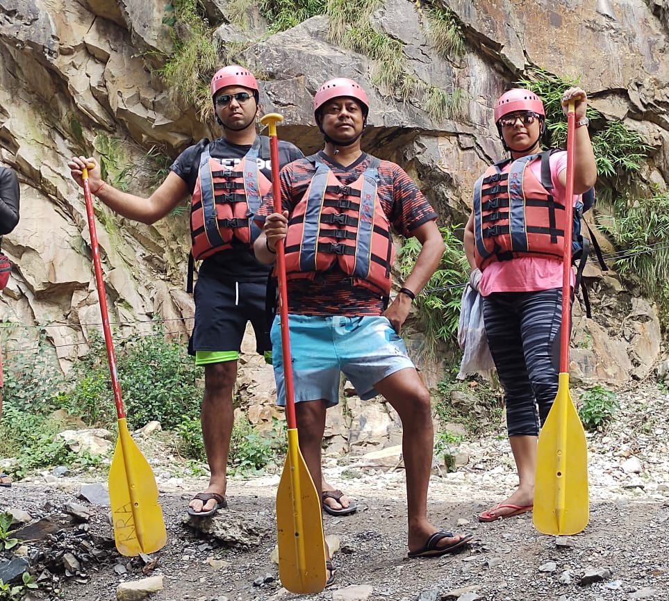 ikargos_com's tweet photo. @ikargos_com .com gears for the festival season with a rejuvenating trip to #Rishikesh. Sometimes it's a rowing race and sometimes it's river rafting, #team @ikargos_com .com creatively explores the best ways to thrive the surrounding turmoil and chaos.
@rekhaatri https://t.co/4DaQIIs4xb