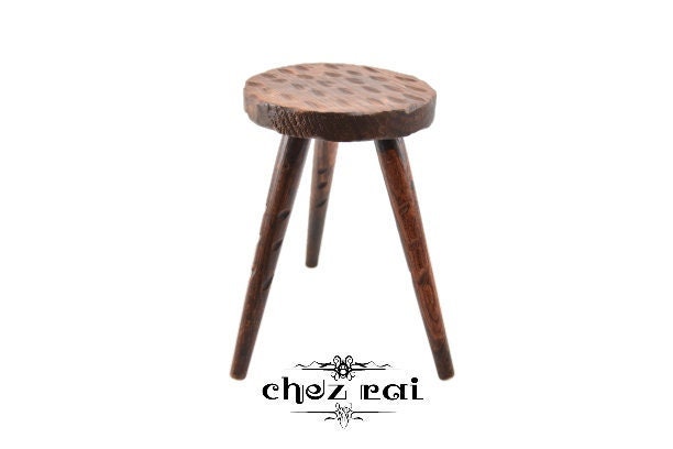 Chezrai1's tweet image. Excited to share the latest addition to my #etsy shop: Vintage 16&quot; Wooden Rustic Medium Height Three Legged Stool Plant Stand Tabouret Farmhouse Cottage Display Room Wood Stand / Chez Rai etsy.me/3SqaGWJ #brown #rusticstool #thrrlegstool #woodenstool #plantstan