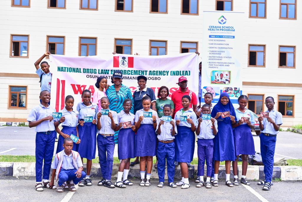 cesahafrica's tweet photo. CESAHA School health project (Osun state)- “HEALTHY LEARNING PROJECT”

HEALTH EDUCATION WITH PARTNERSHIP WITH NDLEA

#Cesahafrica #healthylearningproject #schoolhealthproject #schoolproject #ileshagrammarschool #IGSHP #education #school #unicef #globalfund #unitednations #AU https://t.co/ZqiuTAUnn4
