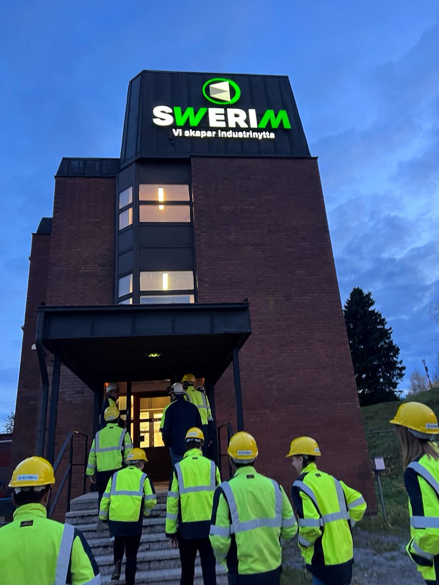 Tack för besöket! Stålakademins doktorandnätverk på studiebesök hos Swerim i Luleå. Dagen bjöd på föreläsningar, personliga möten och en rundtur i verksamheten. En lyckad och inspirerande dag! Nätverket drivs av @Jernkontoret och främjar kunskapsdelning och erfarenhetsutbyte.