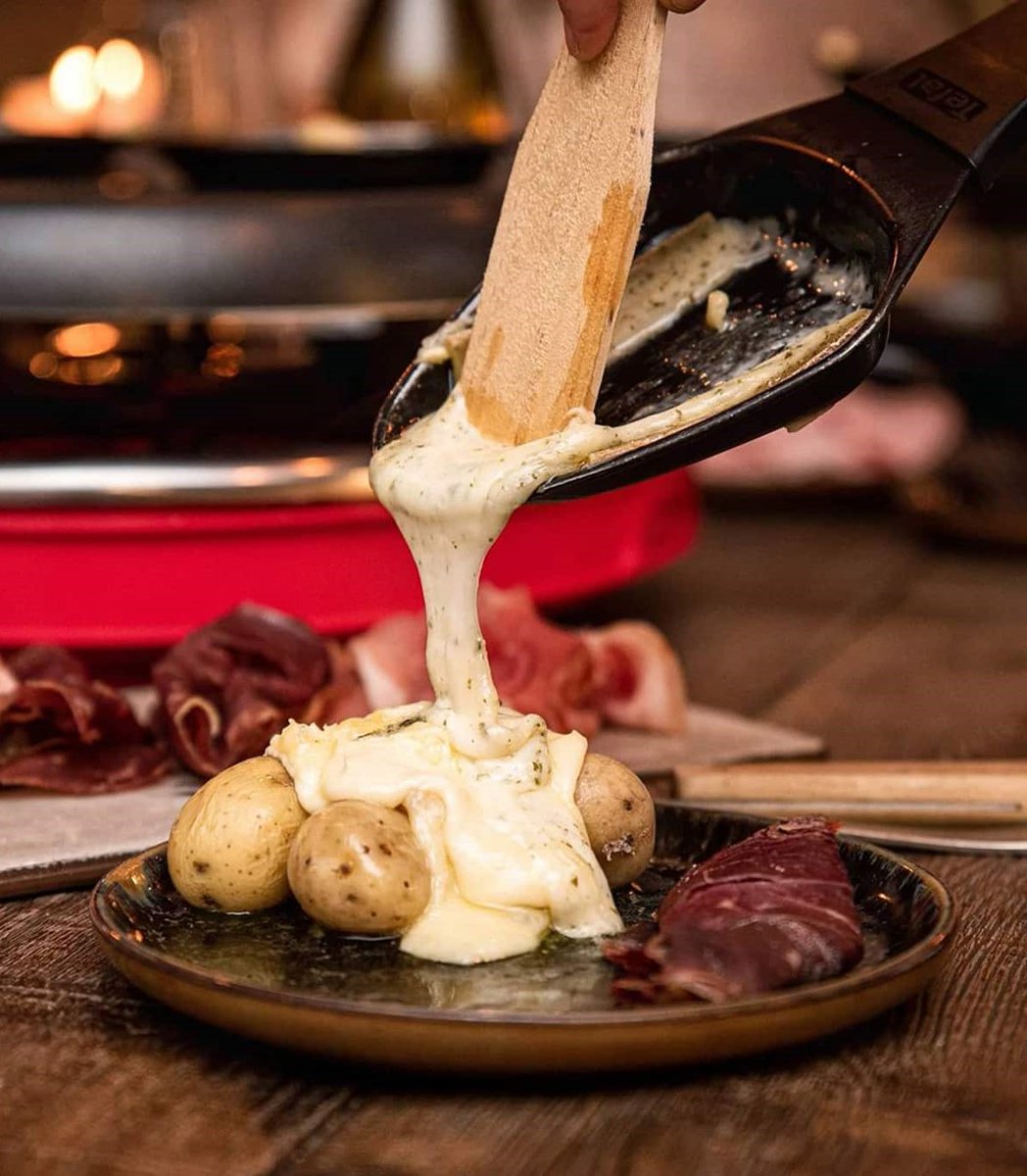 creapills's tweet image. À Paris, le restaurant Monbleu vous propose raclette… à volonté. Histoire de préparer votre corps pour cet hiver

Plus d’infos : bit.ly/3yYIQKD